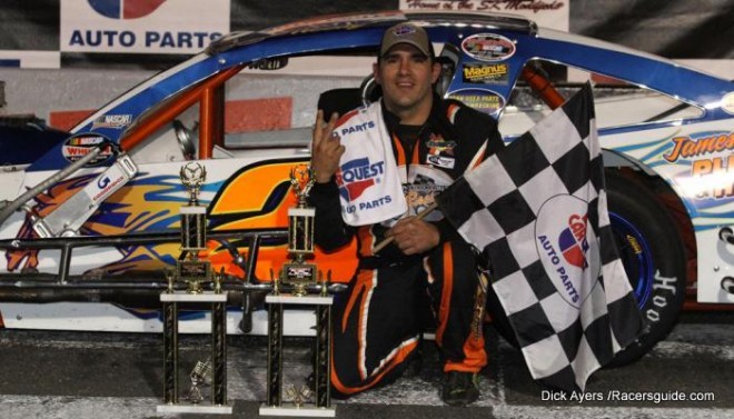 nwaas_stafford_champ_woody-pitkat_1000x571