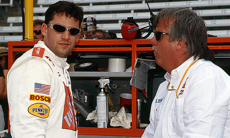 11-17-tony-stewart-larry-curry-1999indy500