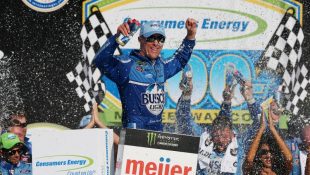 Kevin Harvick storms to seventh 2018 victory at Michigan