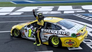 Blaney emerges from last-lap wreck as Charlotte Road Course winner